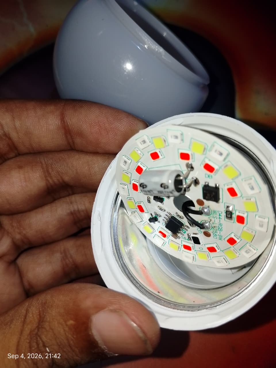 đ ā§ āĻāĻžāϞāĻžāϰ LED āĻŦāĻžāϞā§āĻŦ â āĻāĻ āĻŦāĻžāϞā§āĻŦā§ ā§ āϰāĻā§āϰ āĻāϞ⧠- Image 2