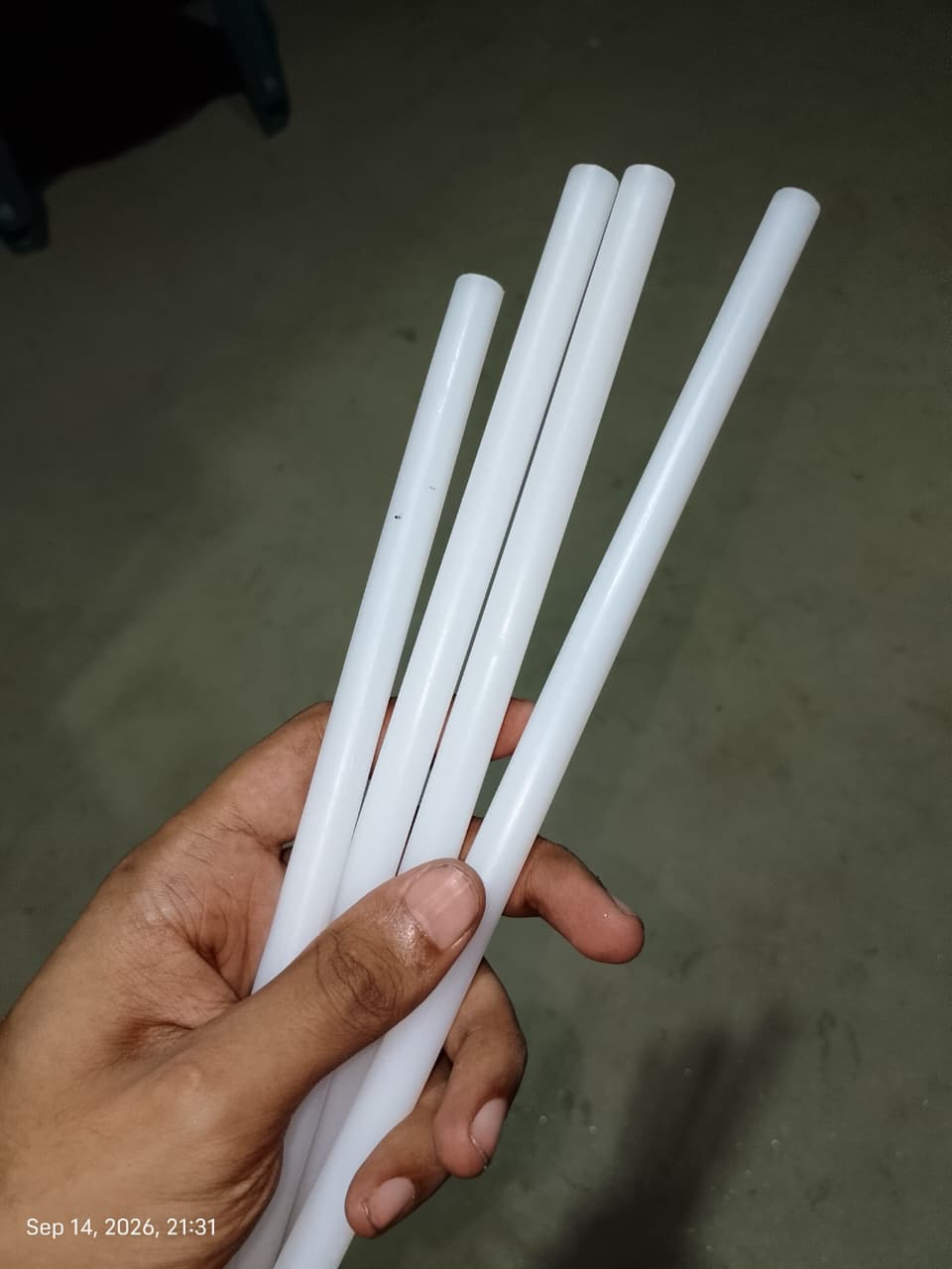 Hot Glue Stick – Strong Bonding Adhesive for DIY & Craft Projects - Image 2