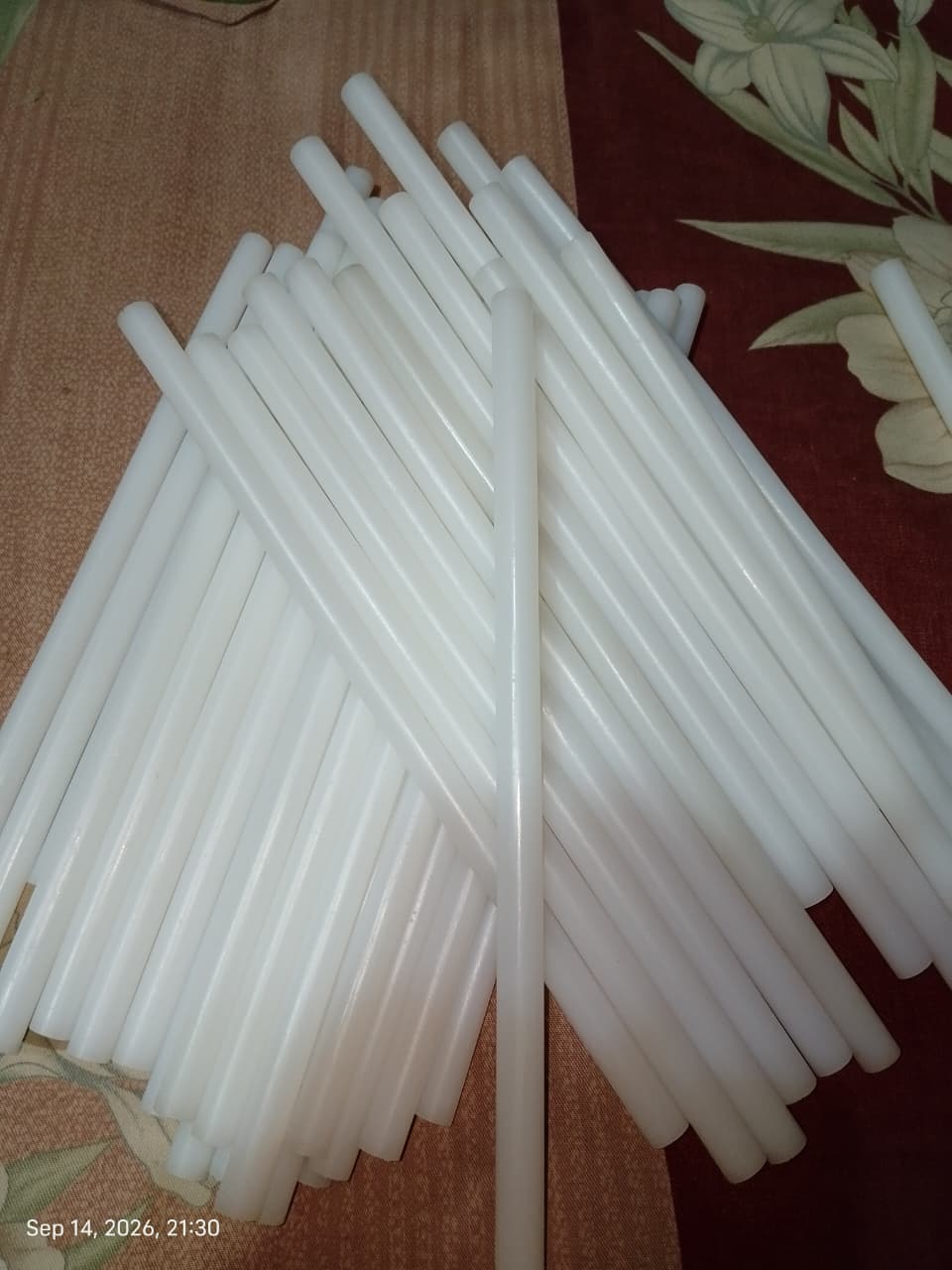 Hot Glue Stick – Strong Bonding Adhesive for DIY & Craft Projects - Image 4